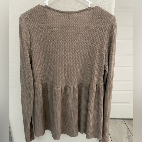 Taupe Blouse - NWT - size L - Picture 2 of 3